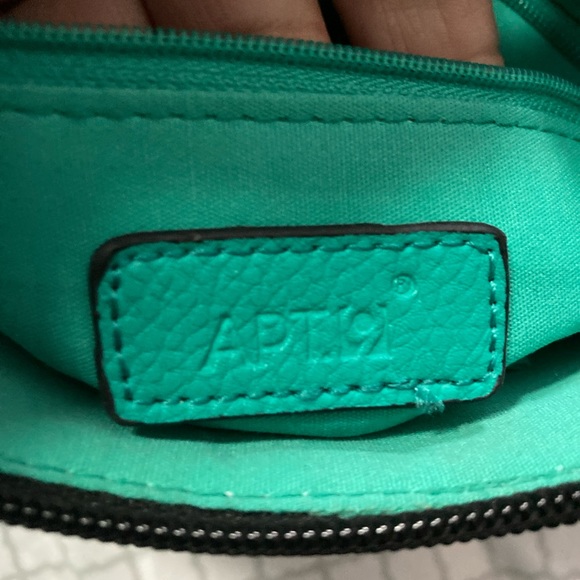 Apt 9 Green Cross Body Zippered Small Purse Bag. - Picture 7 of 12